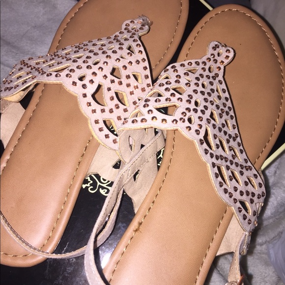 Sandals - Picture 4 of 5